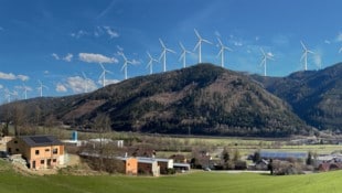 Eine Visualisierung des Vereins soll aufzeigen, wie nah die Windräder an den Siedlungen im Tal ...