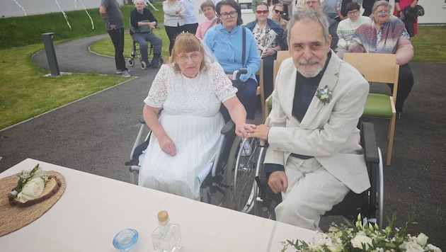 Ein Traumpaar! Brigitte (62) und Thomas (65) waren an ihrem großen Tag überglücklich.