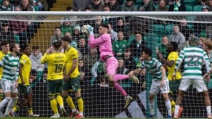 Hibernian-Keeper Raphael Sallinger
