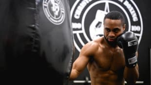 Christian Oshodin trainiert in seinem eignen Studio.