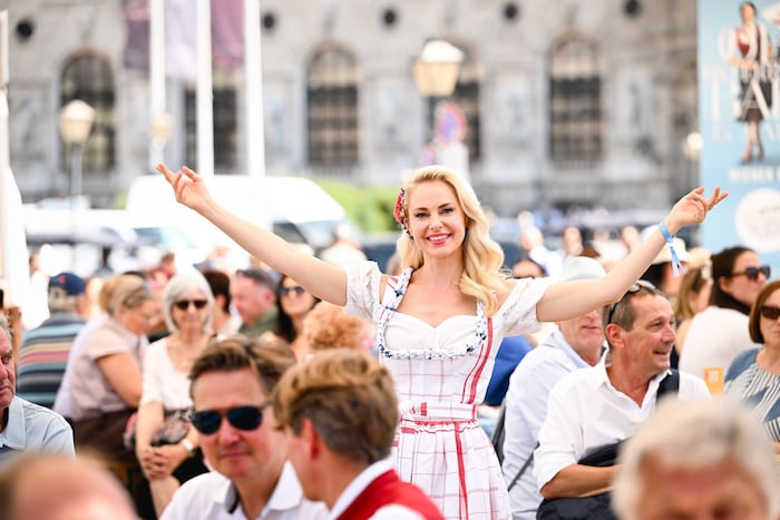Silvia Schneider, ebenfalls eine Oberösterreicherin, schaute ebenfalls in Wien vorbei: „Wir sind ...
