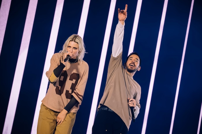 Die Maschine ist mittlerweile auch live wirklich gut geölt. Emily Armstrong und Mike Shinoda ...