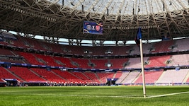 PSG kracht in der Puskas Arena auf den FC Arsenal.