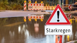 In Deutschland wüteten in der Nacht auf Donnerstag schwere Unwetter. Sogar ein Tornado in ...