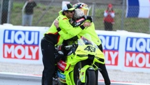 Gehen wohl getrennte Wege: Rossi und Siegfahrer Di Giannantonio