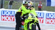 Gehen wohl getrennte Wege: Rossi und Siegfahrer Di Giannantonio