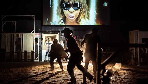 Bei „Dark Noon“ wird live gefilmt und vor allem viel geschossen.
