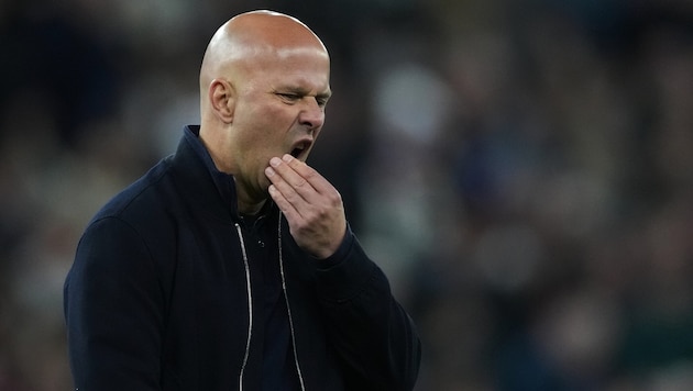 Arne Slot muss wohl seine Koffer packen.