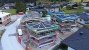 Die Gebäude werden in der Siedlung errichtet, noch dazu auf Baulandsicherungsgrund.