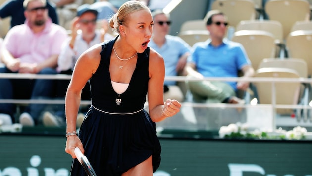 Anastasia Potapova causes an upset in Paris.