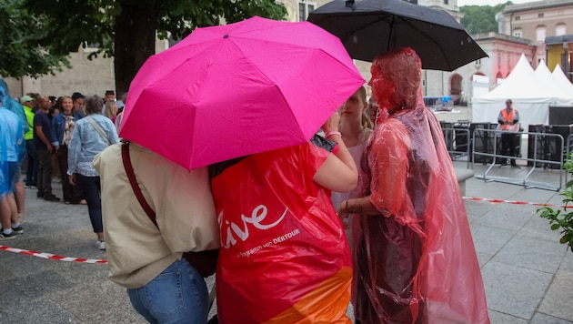 Räumung und Regen – Die Fans hatten Verständnis.