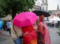Räumung und Regen – Die Fans hatten Verständnis.