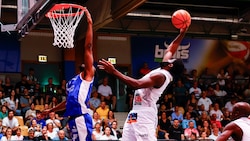 Oberwart um Johnson (li.) konnte die Bulls nicht stoppen. 