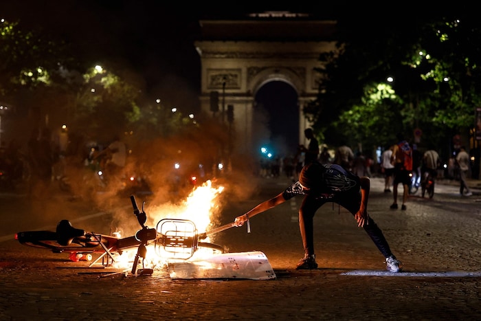 Riots in Central Paris