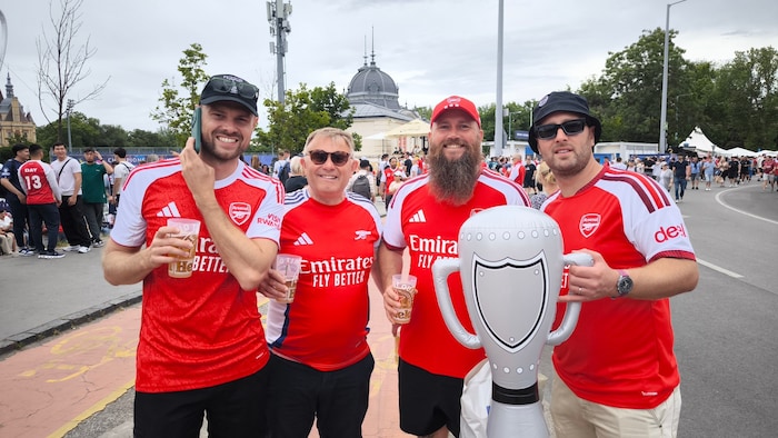 Arsenal-Fans beim „Vorglühen“