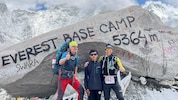 Christian Hoffmann (re.) vor dem Start des höchsten Marathons der Welt.