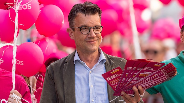 Philipp Pointner beim Wahlkampfauftakt der Grazer NEOS.