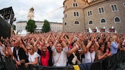 Insgesamt 25.000 Fans feierten zwei Abende lang ein friedliches und ausgelassenes Musikfest.
