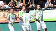 Feffernitz-Kapitän Fabio Erlacher (re.) und Co. bejubeln den Aufstieg in die 1. Klasse.
