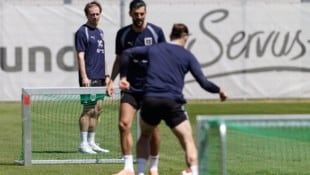 Zieht es Patrick Wimmer (li.) nun nach England?