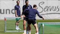 Zieht es Patrick Wimmer (li.) nun nach England?