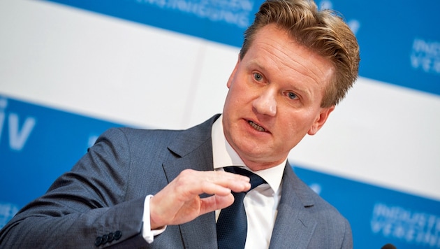 Georg Knill, Präsident der Industriellenvereinigung, kritisiert die neue EU-Richtlinie zur ...