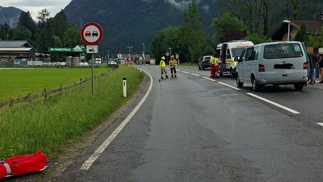 Die Freiwillige Feuerwehr unterstützte bei dem Rettungseinsatz.