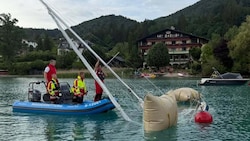 Komplett unter Wasser stand das Boot. 