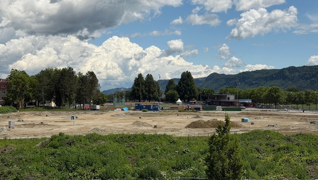 Aktuell finden keine Bauarbeiten am Areal des neuen Alpen-Adria Familien- und Sportbades statt. ...