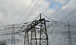 Britische Privathaushalte sollen weniger für Strom bezahlen.