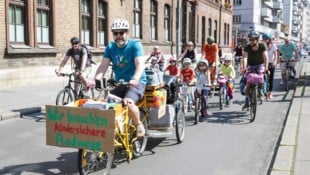 Fahrraddemo für sichere Schulwege