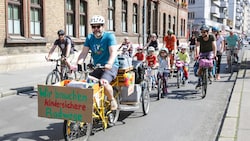 Fahrraddemo für sichere Schulwege