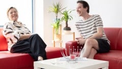 Elke Maurer und Michael Kerschenbauer von Jugend am Werk Steiermark in der neuen Anlaufstelle