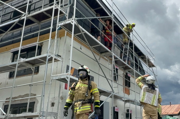 Der Einsatz an dem Haus, an dem gerade Sanierungsarbeiten stattfanden.