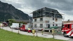 Der Einsatz nach dem Brand in Ebbs.