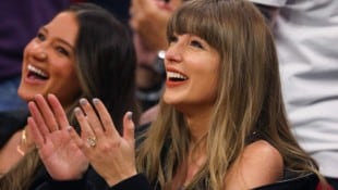 Taylor Swift stellt ihren Fans ihren neuesten Song vor, den sie für „Toy Story 5“ geschrieben ...