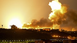 Russland hat die ukrainische Hauptstadt Kiew und andere Landesteile in der Nacht auf Dienstag ...