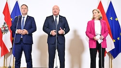 Nach einem „Spitzengespräch“ im Kanzleramt einigten sich Andreas Babler, Stocker und Beate ...
