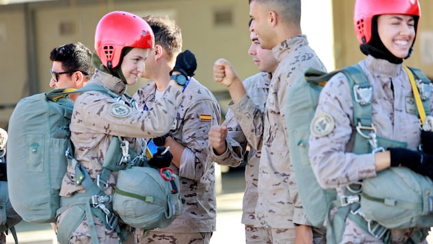 Prinzessin Leonor wagte während ihrer Militärausbildung als erster spanischer Royal einen ...