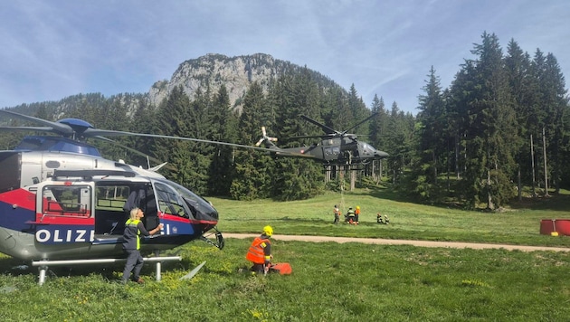 Einsatzkräfte bekämpfen in Wörschach einen Waldbrand