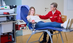 Blut zu spenden ist in einer Hitzewelle „sogar dringend nötig“.