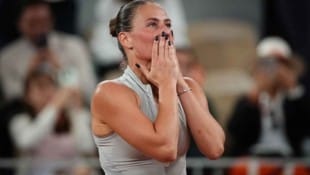 Marta Kostjuk kämpfte erst auf dem Platz und danach mit ihren Tränen.