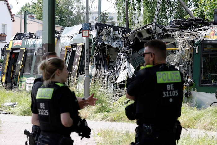 Die Polizei ermittelt in dem Unglück.
