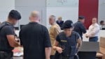 Gewusel am Landesgericht Eisenstadt: Gleich drei Pensionisten wurden aus der U-Haft vorgeführt.