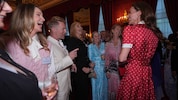 Ein herrlich unbeschwerter Moment: Prinzessin Kate sorgt mit einer spontanen Bemerkung für ...