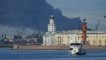 Vor dem glanzvollen Event waren dichte Rauchwolken über St. Petersburg zu sehen.