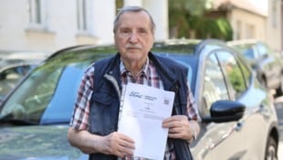 Der Wiener Rainer G. ist über die Gutscheintaktik eines Autokonzerns verärgert.