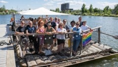 Was für ein Erlebnis: Mit dem Riesenfloß auf der Mur unterwegs