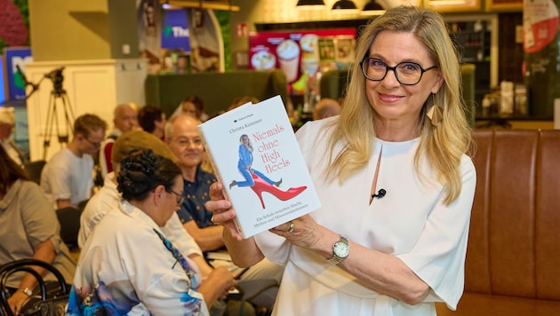 Es ist Christa Kummers viertes Buch: Jetzt erschien „Niemals ohne High Heels“.