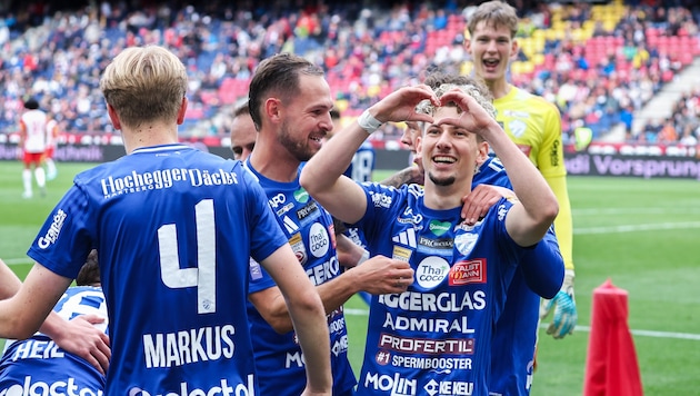 Damjan Kovacevic verabschiedet sich von den Hartberg-Fans.